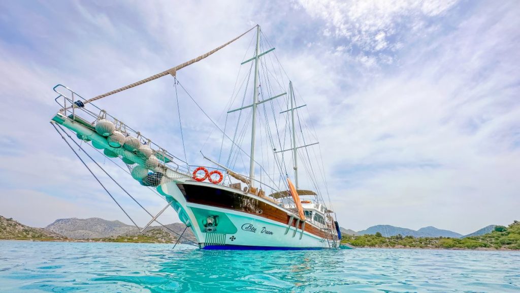 Luxury gulet charter in Turkiye