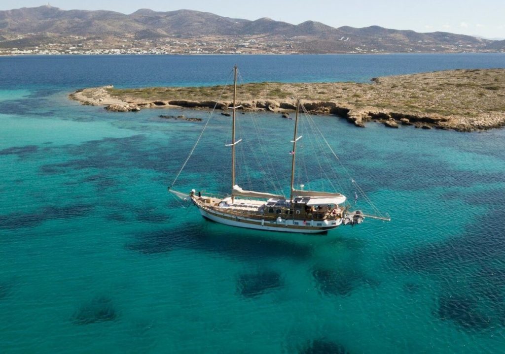 Cabin gulet charter in Greece on Cycaldes islands
