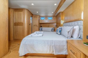 Eagle-Eyes-gulet-master-cabin-1