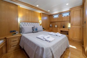 Eagle-Eyes-gulet-master-cabin-5