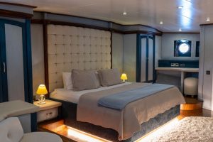Flexible cabin layout makes her ideal for families, friends, or special celebrations at sea