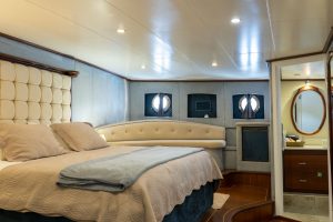 flexible cabin layout makes her ideal for families, friends, or special celebrations at sea