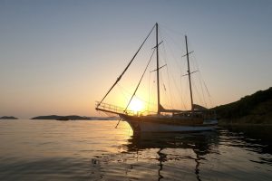 Isole-Cicladi-in-caicco-Cycaldes-gulet-cruise-1