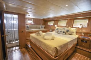 MS-Luxury-Aegean-Schatz-aft-master-1-scaled