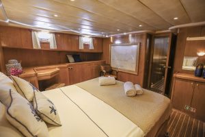 MS-Luxury-Aegean-Schatz-bow-master-scaled