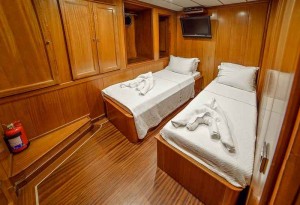 Dea del mare gulet yacht (28)cabin