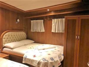 Ertan gulet yacht double cabin
