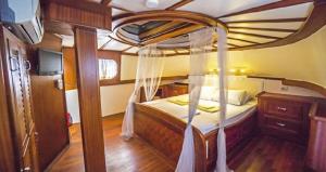 Esma-Sultan-2-gulet-indoor -cabin (3)
