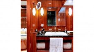 Gloriuos sailing gulet yacht cabin (12)