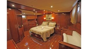 ilknur-sultan-gulet-yacht master cabin