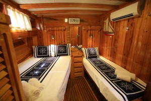Kaya Guneri 2 gulet yacht cabin (30)