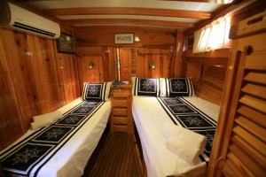Kaya Guneri 2 gulet yacht cabin (32)