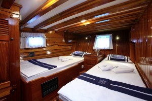 Kaya Guneri 1 gulet yacht cabin(8)