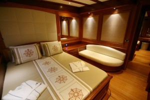 Kaya Guneri 5 gulet yacht indoor (8)