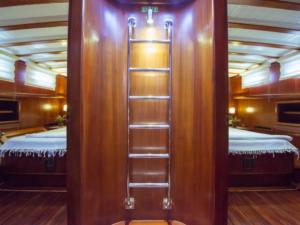 Yucebey guley yacht master cabin(27)
